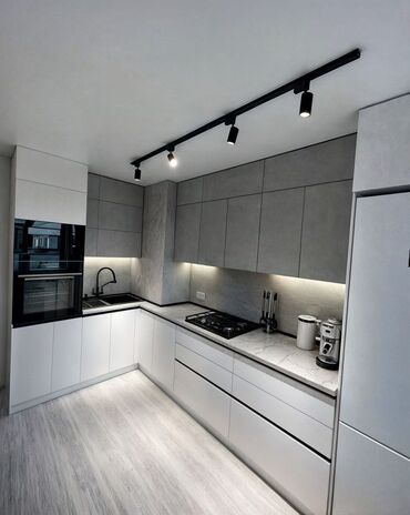 Потолочные работы: Монтаж потолков, Монтаж потолочных плинтусов Больше 6 лет опыта — 2