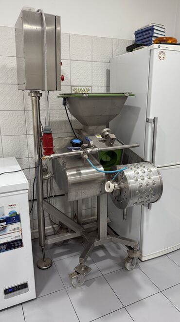 оборудование для фасовки сыпучих продуктов бу: Формувальная машина для моцареллы, СЫРОВАРНЯ