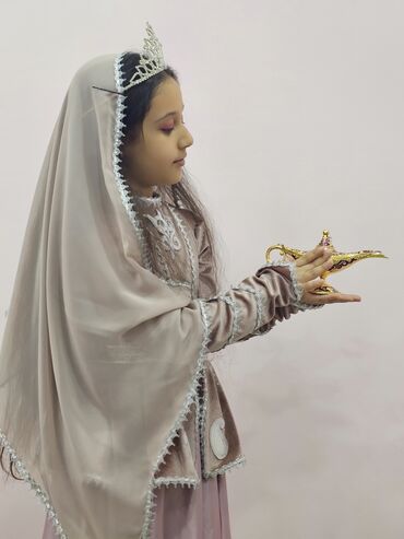 Milli geyimlər: Milli, karnaval, personaj və hərbi geyimlərin kirayəsi və satışı 10 — 9