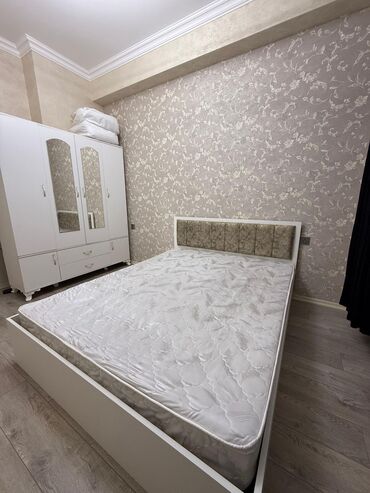 Yataq otağı dəstləri: İkinəfərlik çarpayı, Dolab, Yeni