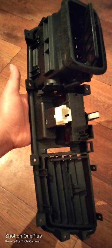 Дефлекторы воздуховодов: Дефлектор воздуховода Mitsubishi 2006 г., Б/у, Оригинал — 13