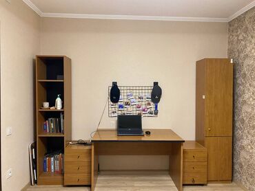 офисные тумбы: Комплект офисной мебели, Шкаф, Тумба, Стол, цвет - Бежевый, Б/у