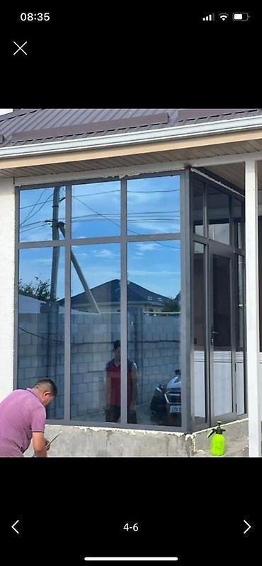 Окна на заказ: Алюминиевое окно на заказ, Тип окна: Витражные, Декоративные особенности: Фрамуга, Бесплатная установка, Без рассрочки — 6