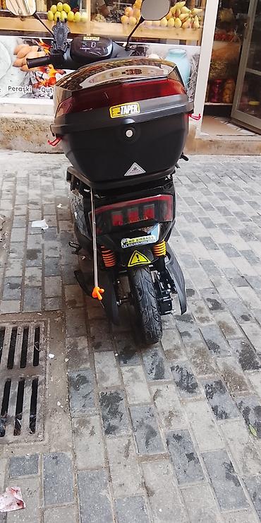 salam moped: Salam . Moped necə görünürsə o vəziyyətdədir tər təmizdir satışda hal — 1