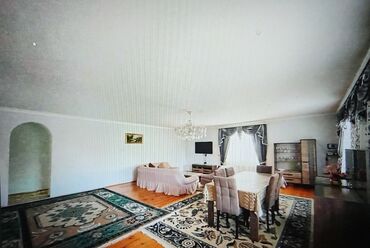 Həyət evləri və villaların satışı: 6 otaqlı, 440 kv. m, Orta təmir — 8