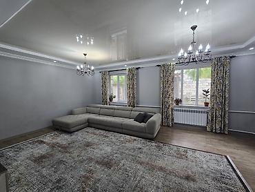 Продажа коттеджей и домов: -Срочно продается двух комнатная квартира в барачном доме, вход — 7