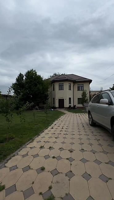 куйбышева 93: Просторный двухэтажный дом с мансардой и с большим озеленённым — 2