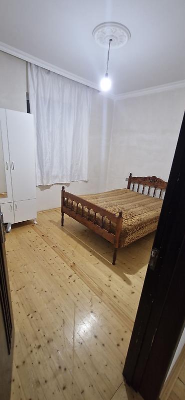binə atciliq ev satilir: Binə Savxoz Qardaşlar market . 2 otaqlı həyət evi . İşıq qaz su — 1