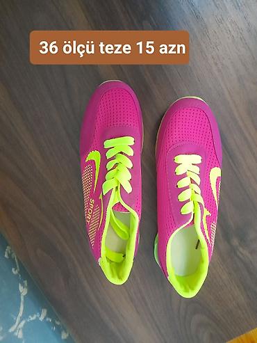 qacış ayaqqabı: Idman ayaqqabısı – 36 ölçü. Rəng: çəhrayı üstlük və neon-yaşıl — 1