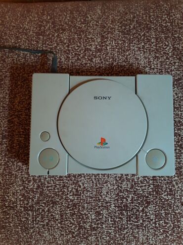 куплю 2 доллара: Playstation 1
disk yeri islemir
tek aparatin ozudur