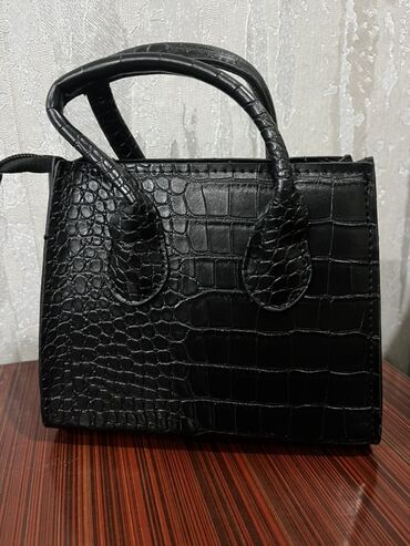 Toy paltarları və aksesuarları: Əl çantası