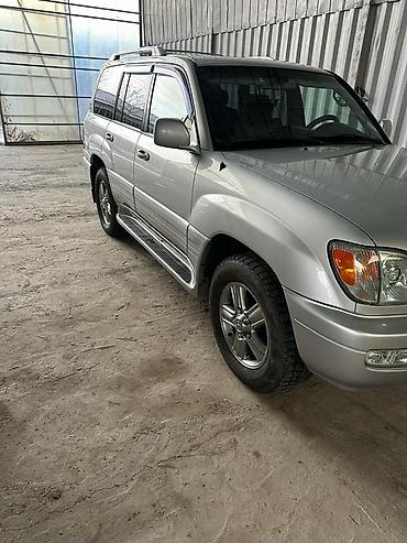 комбин: Lexus LX: 2006 г., Автомат, Бензин, Внедорожник — 3