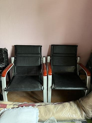 office table: Два соединённых кресла для зоны ожидания/приёмной. - Компактная — 1