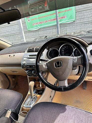 Honda: Honda Fit: 2003 г., 1.5 л, Вариатор, Бензин — 14