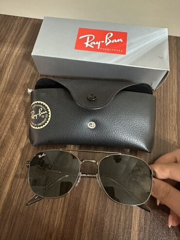 Eynəklər: Gün eynəyi, Ray-Ban, Yeni