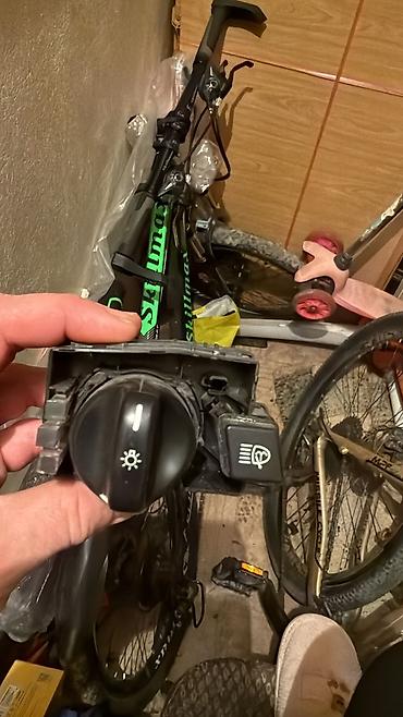 Другие детали салона: Большой ассортимент привозных запчастей из Японии, на Мерседесы — 25