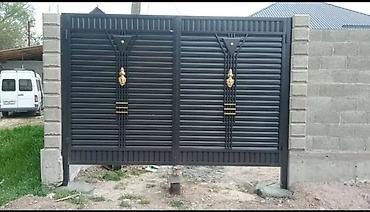 Распашные ворота: Металлические въездные ворота с калиткой. - Материал: сталь/металл — 19