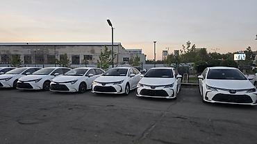 левин: Toyota Corolla: 2023 г., 1.8 л, Вариатор, Гибрид, Седан — 4