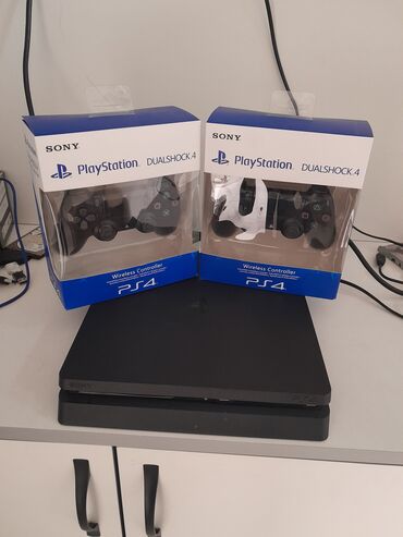 ps4 pro: Playstation 4 slim 500gb Sistem versiya 6.72 proşivkalı iki ədəd teze