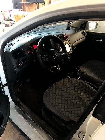 Volkswagen: Volkswagen Polo: 2014 г., Механика, Седан — 2