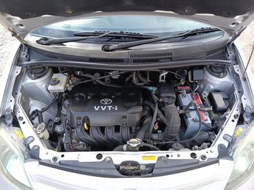 Toyota: Toyota ist: 2003 г., 1.5 л, Автомат, Бензин, Хэтчбэк — 15