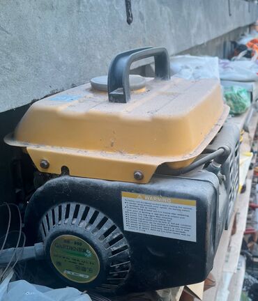 işıq generatorları: İsiq generatoru 950lik qiymet 100manat tam islekdir istifade