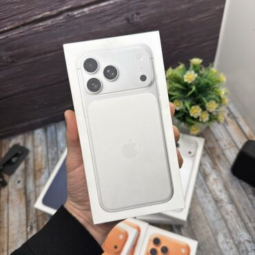 Apple iPhone: IPhone 17 Pro Max, Новый, 256 ГБ, Оранжевый, Зарядное устройство, Защитное стекло, Чехол, В рассрочку, 100 % — 10