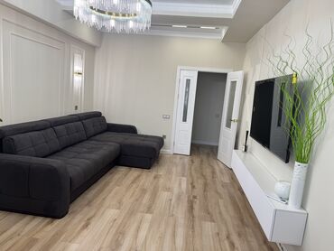 квартиры в районе пишпек: 2 комнаты, 76 м², Элитка, 13 этаж, Дизайнерский ремонт
