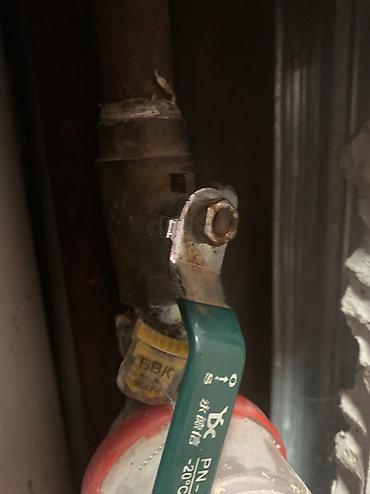 Монтаж и замена сантехники: Монтаж и замена сантехники Больше 6 лет опыта — 19