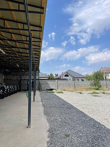 южная магистраль: 10000 м², With parking, Другой тип здания — 1