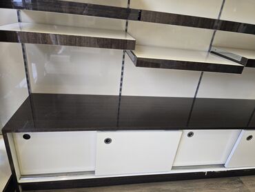 Digər mebel: Geyim mağazası ücün mebel,vitrin stilaj,aksesuarlar, kreslo -da lalafo.az — 19 Digər mebel: Geyim mağazası ücün mebel,vitrin stilaj,aksesuarlar, kreslo — 19