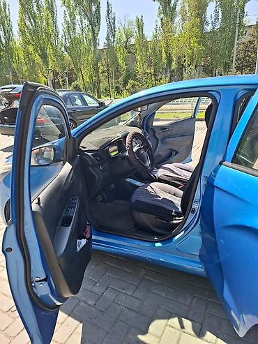 200: Chevrolet Spark: 2016 г., 0.1 л, Вариатор, Бензин, Хэтчбэк — 7