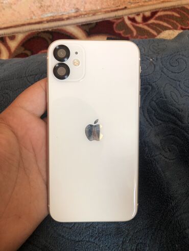 Apple iPhone: IPhone 11, Новый, 128 ГБ, Белый, Чехол, 92 %