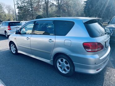 Toyota: Toyota Ipsum: 2002 г., 2.4 л, Автомат, Бензин, Минивэн — 6