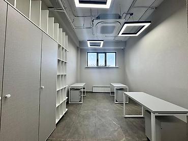 Коммерческая недвижимость: Сдаю Офис целиком: 280 м², В жилом комплексе, С ремонтом, С отдельным входом, С юридическим адресом, Первая линия — 5