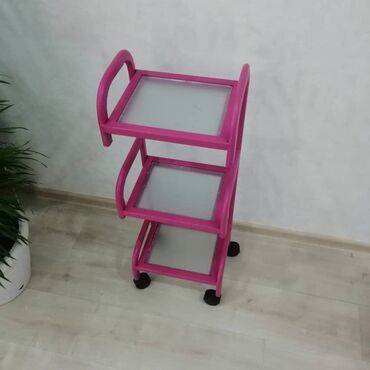 divar polkalari: Etejerka
Daşıyıcı
Təkərli