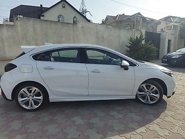 cruze led: Chevrolet Cruze Hatchback (ağ rəng) - Kuzov: 5 qapılı hatchback — 2