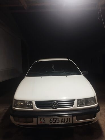 машина в бишкеке: Продается автомобиль Volkswagen Passat B4 универсал белого цвета