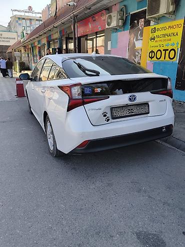 Toyota: Toyota Prius: 2021 г., 1.8 л, Автомат, Гибрид, Хэтчбэк — 4