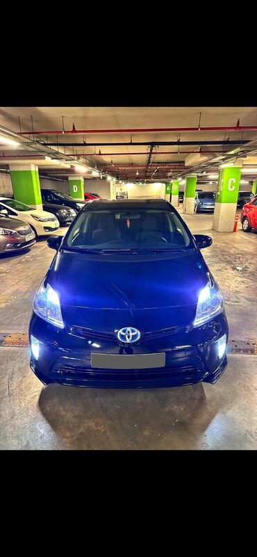 lider disk satilir: Toyota Prius: 1.6 l | 2015 il Hetçbek