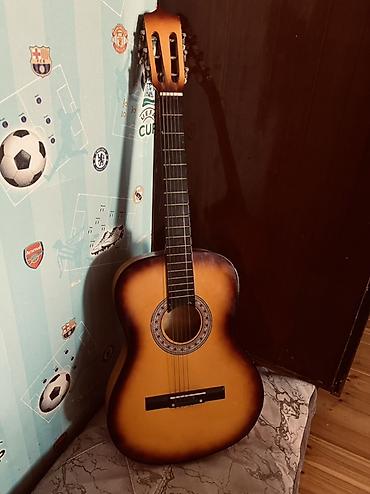 Klassik gitaralar: Salam bu gitar çox az işlenib gitara hevesi olanlar üçün cox ıdeal bır — 1