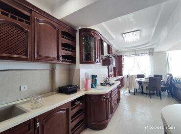 Долгосрочная аренда квартир: 3 комнаты, Риэлтор, Без подселения, С мебелью полностью — 8