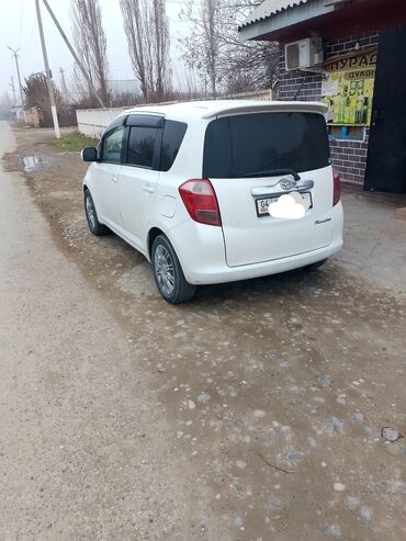 автомобиль ош: Toyota Ractis: 2005 г., 1.5 л, Вариатор, Бензин, Хэтчбэк