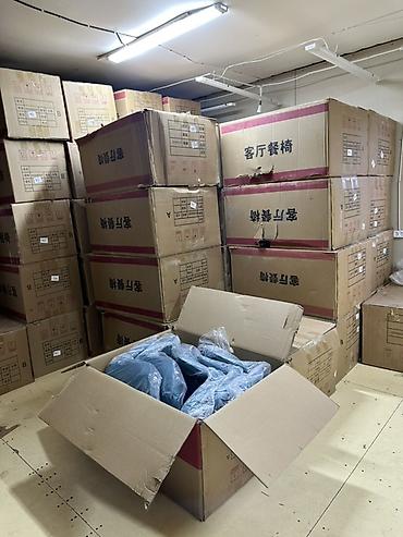 Кухонные столы: Обеденный стол с керамической столешницей под белый мрамор - — 13