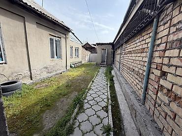 Продажа коттеджей и домов: Срочно продается полдома 68 квадрат газканализация вода, свет at lalafo.kg — 12 Продажа коттеджей и домов: Срочно продается полдома 68 квадрат газканализация вода, свет — 12