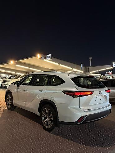 дат: Toyota Highlander: 2022 г., 2.5 л, Автомат, Гибрид, Кроссовер — 4
