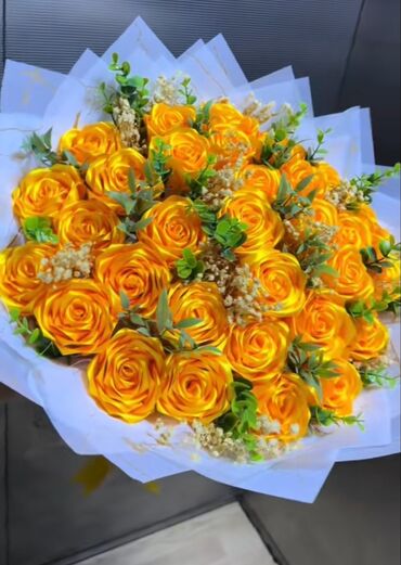 Süni güllər: Sifarisle hazirlanir — 9