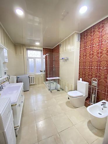 Долгосрочная аренда домов: 300 м², 8 комнат, Утепленный, Теплый пол, Видеонаблюдение — 30