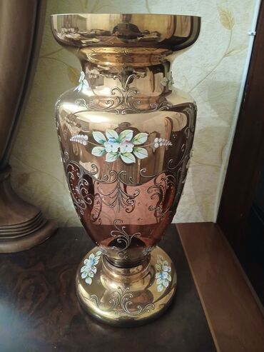 Vazalar: Bir vaza — 3