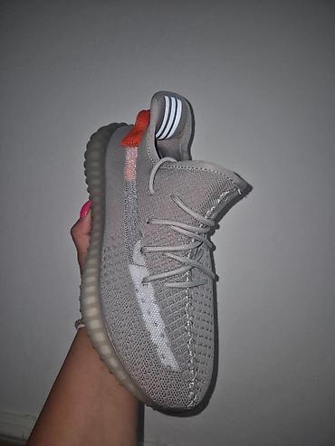 primago germany price: Yezzy lepo odradjene
Urezan boost u djonu
36-48
4000 din
SS🖤 — 2